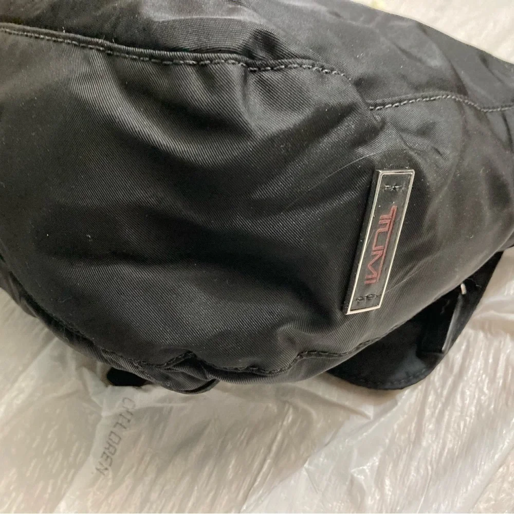 Tumi black nylon camera crossbody bag unisex